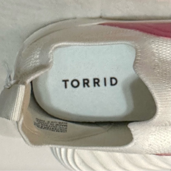 NWT Torrid Womens Shoes Elastic Knit Sneaker White Pink WIDE WIDTH Size 9.5 - Picture 14 of 16